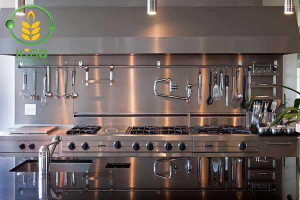 انواع تجهیزات مورد نیاز برای آشپزخانه صنعتی