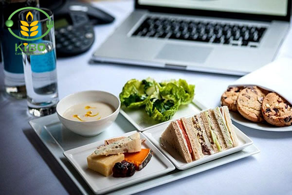 برنامه غذایی زنان شاغل